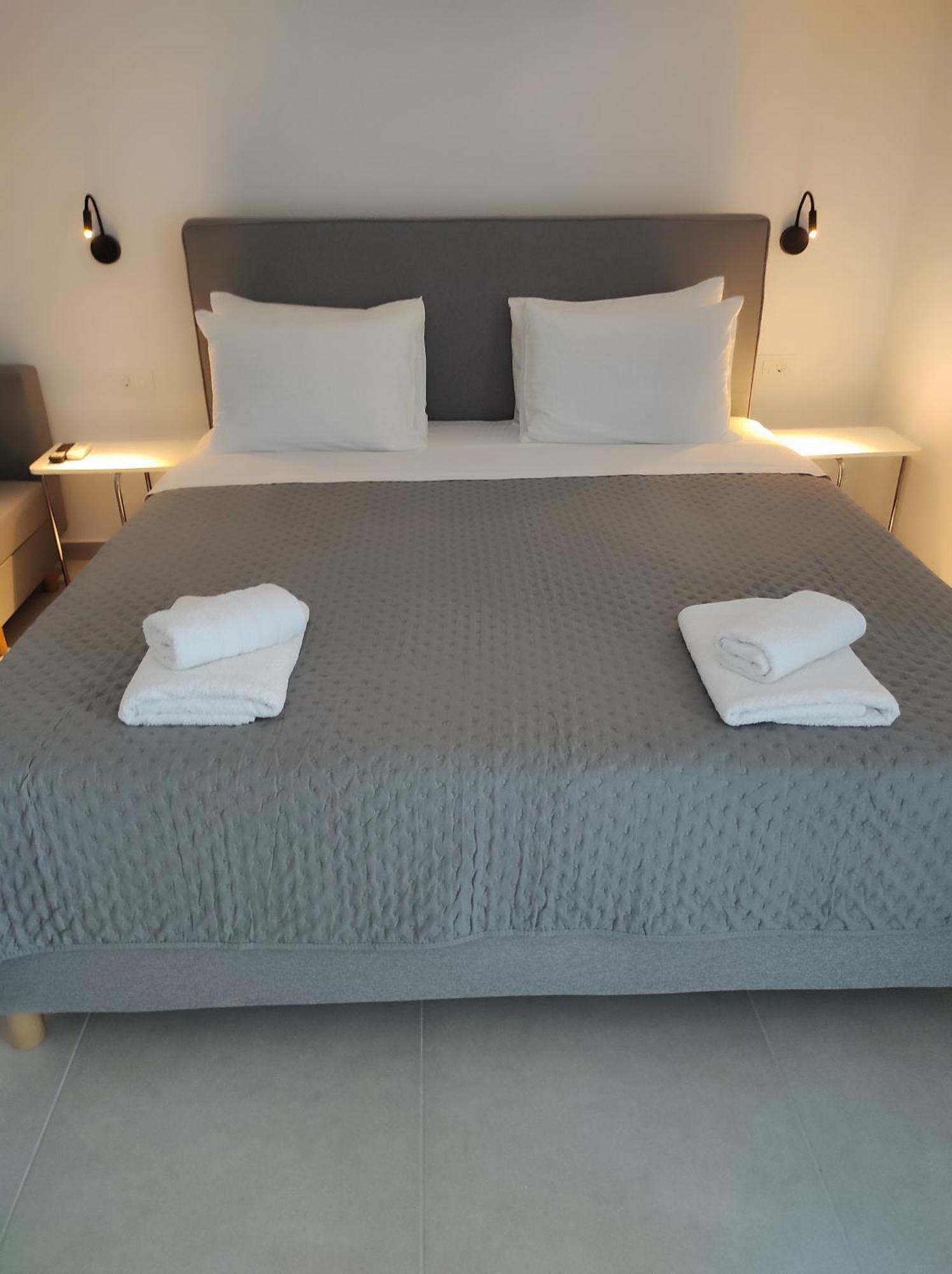 Irini Apartment *